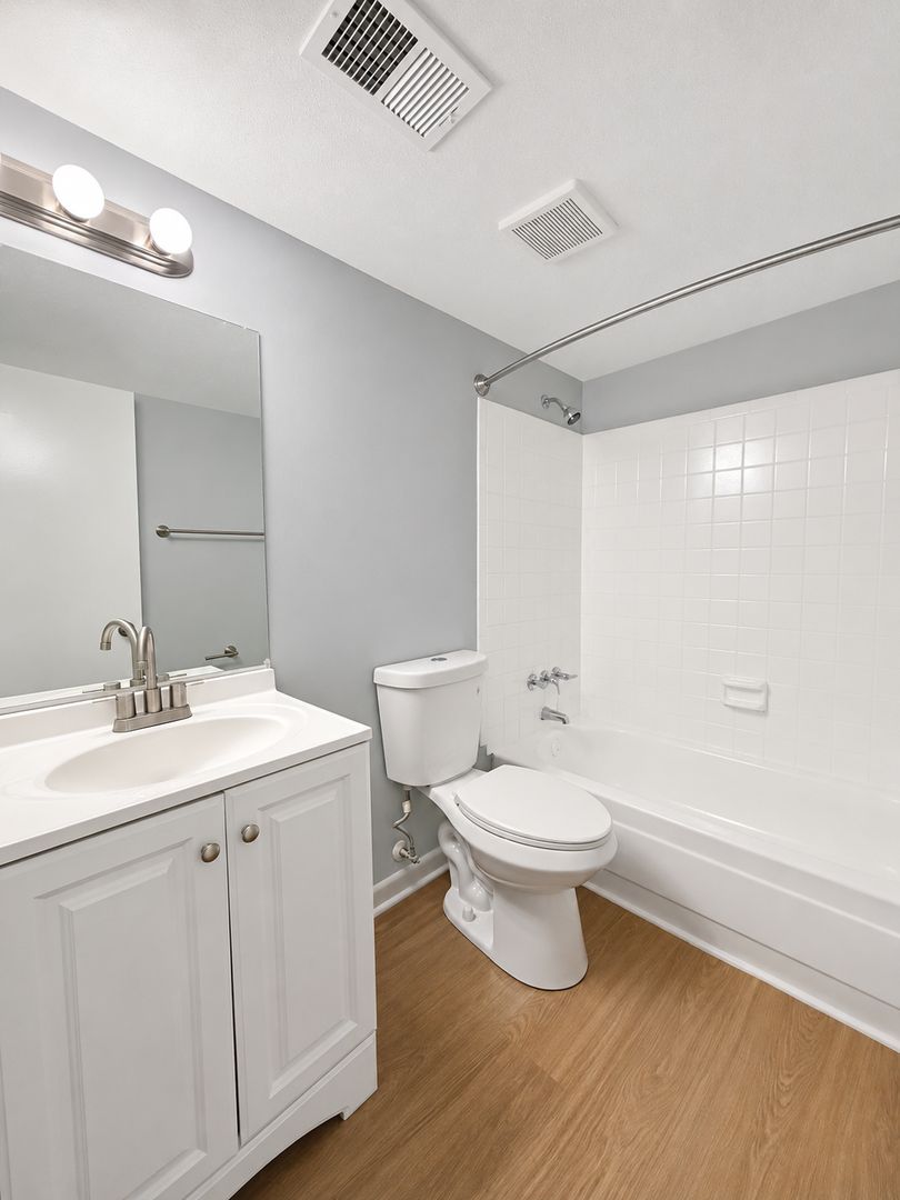Fairfield Apartment: 412 Fairfax Drive