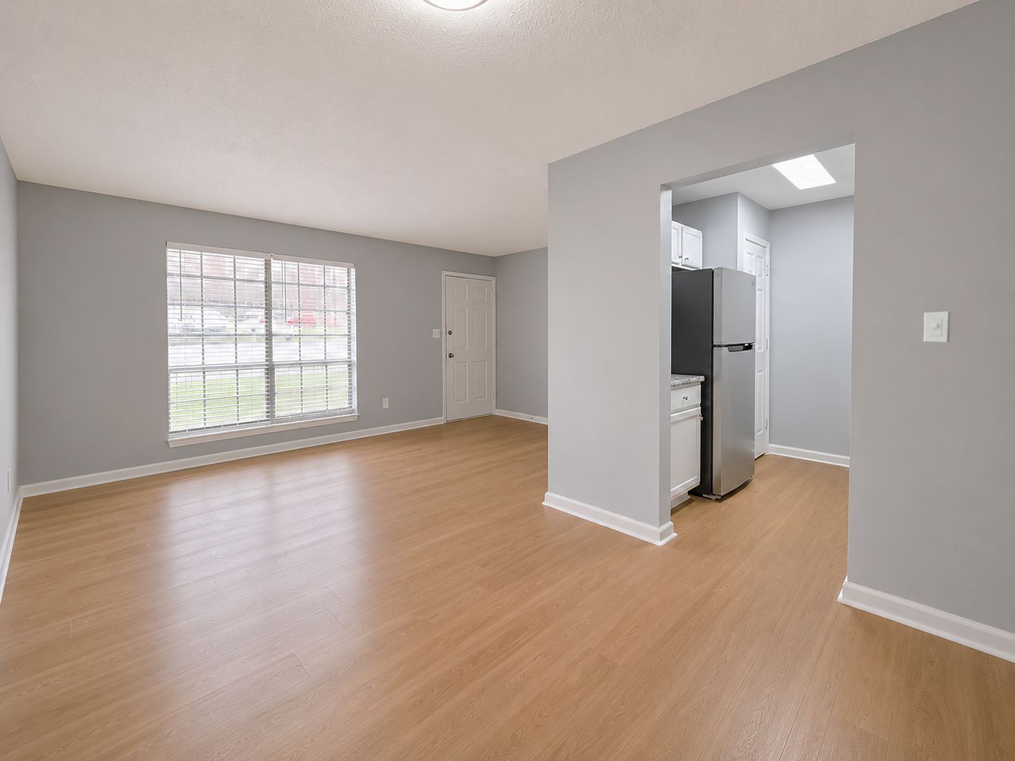Fairfield Apartment: 412 Fairfax Drive