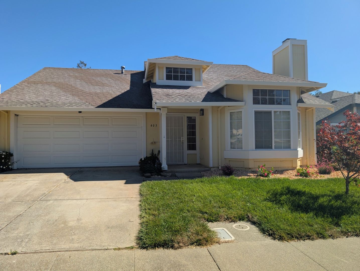 Vallejo House: 403 Longridge Drive