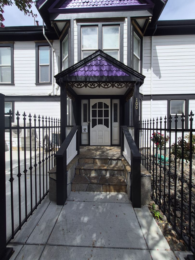 Vacaville Apartment: 532 West St.