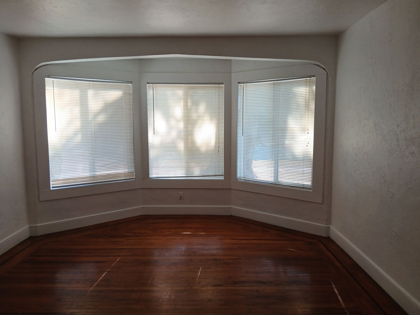 Fairfield Apartment: 801 Taylor St