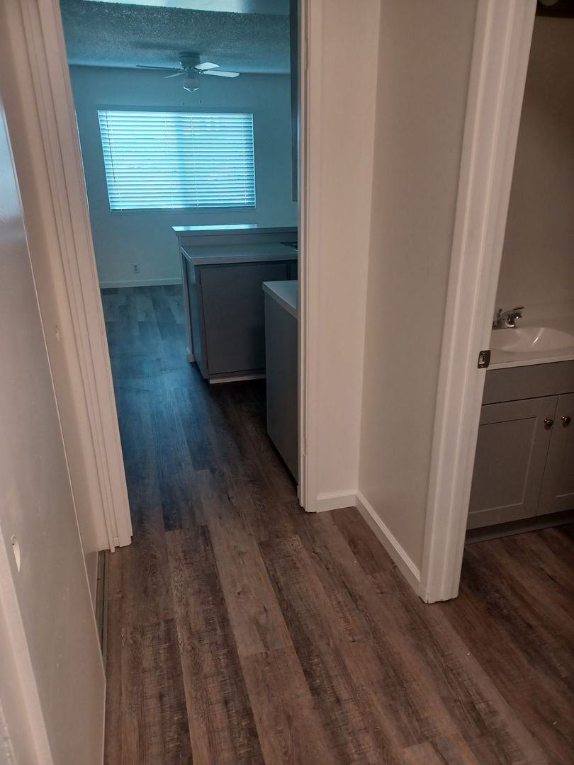 Fairfield Apartment: 708-716-760-766 E. TABOR AVE