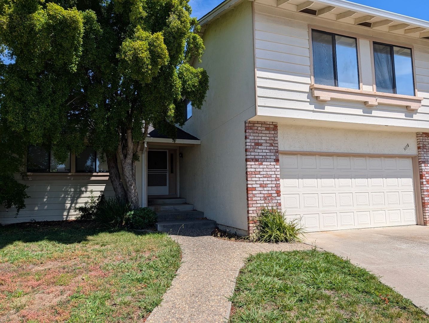 Fairfield House: 3118 Moraga Ct.