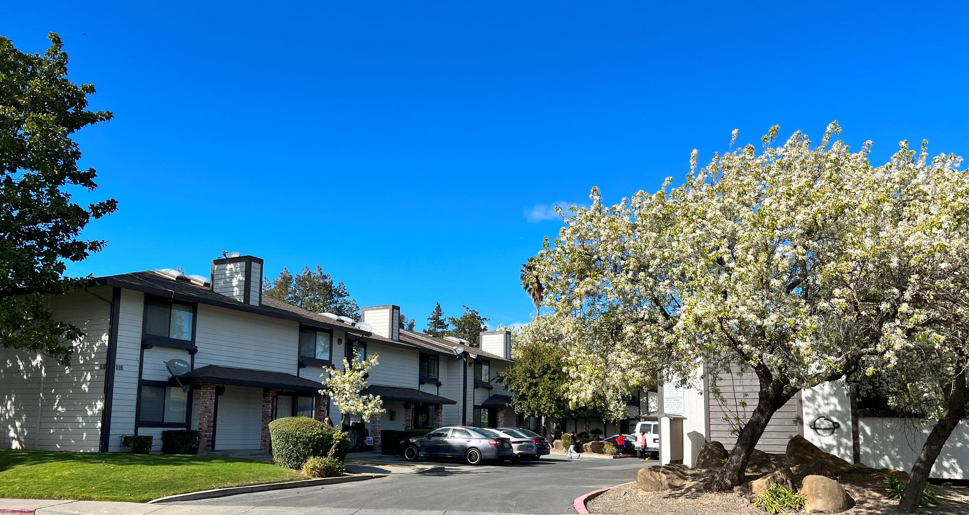 Fairfield Apartment: 516 Pacific Ave.