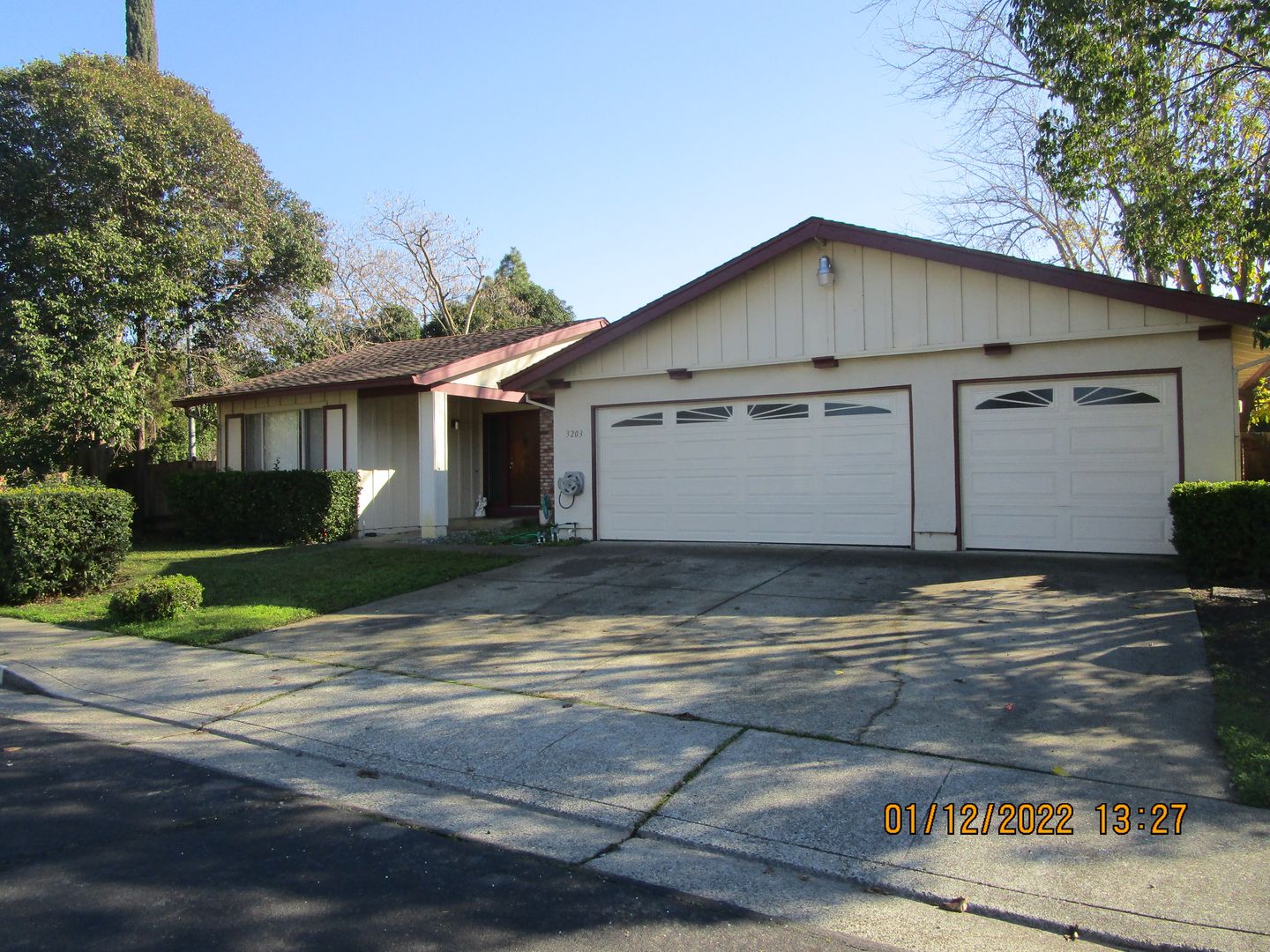 Fairfield House: 3203 Niagara Wy