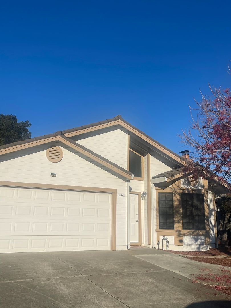 Vallejo House: 193 Nautilus Drive