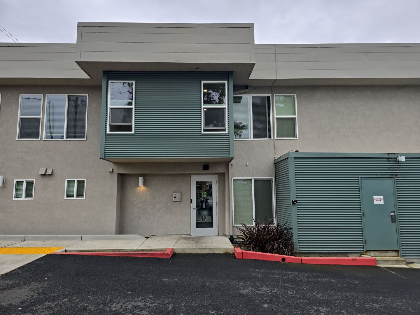 Vallejo Apartment: 2401 Broadway Street