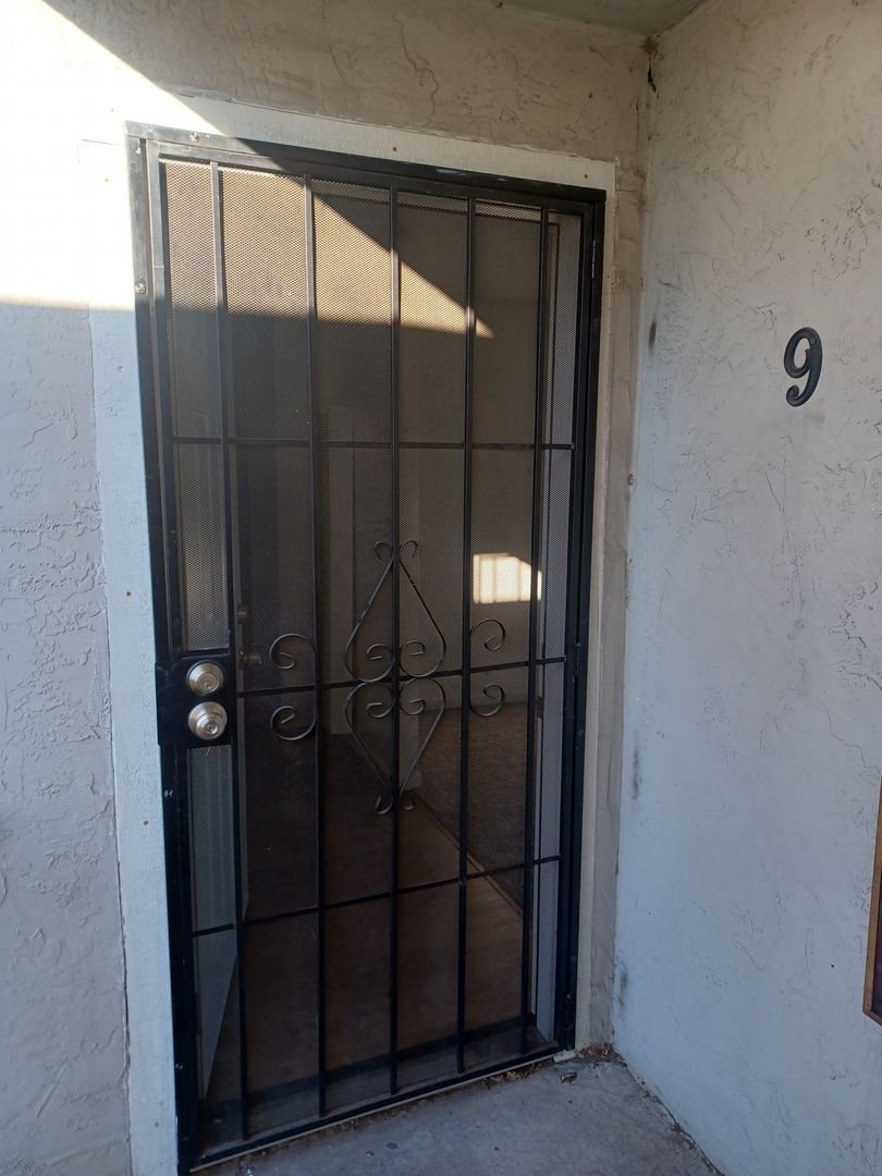 Fairfield Apartment: 708-716-760-766 E. TABOR AVE