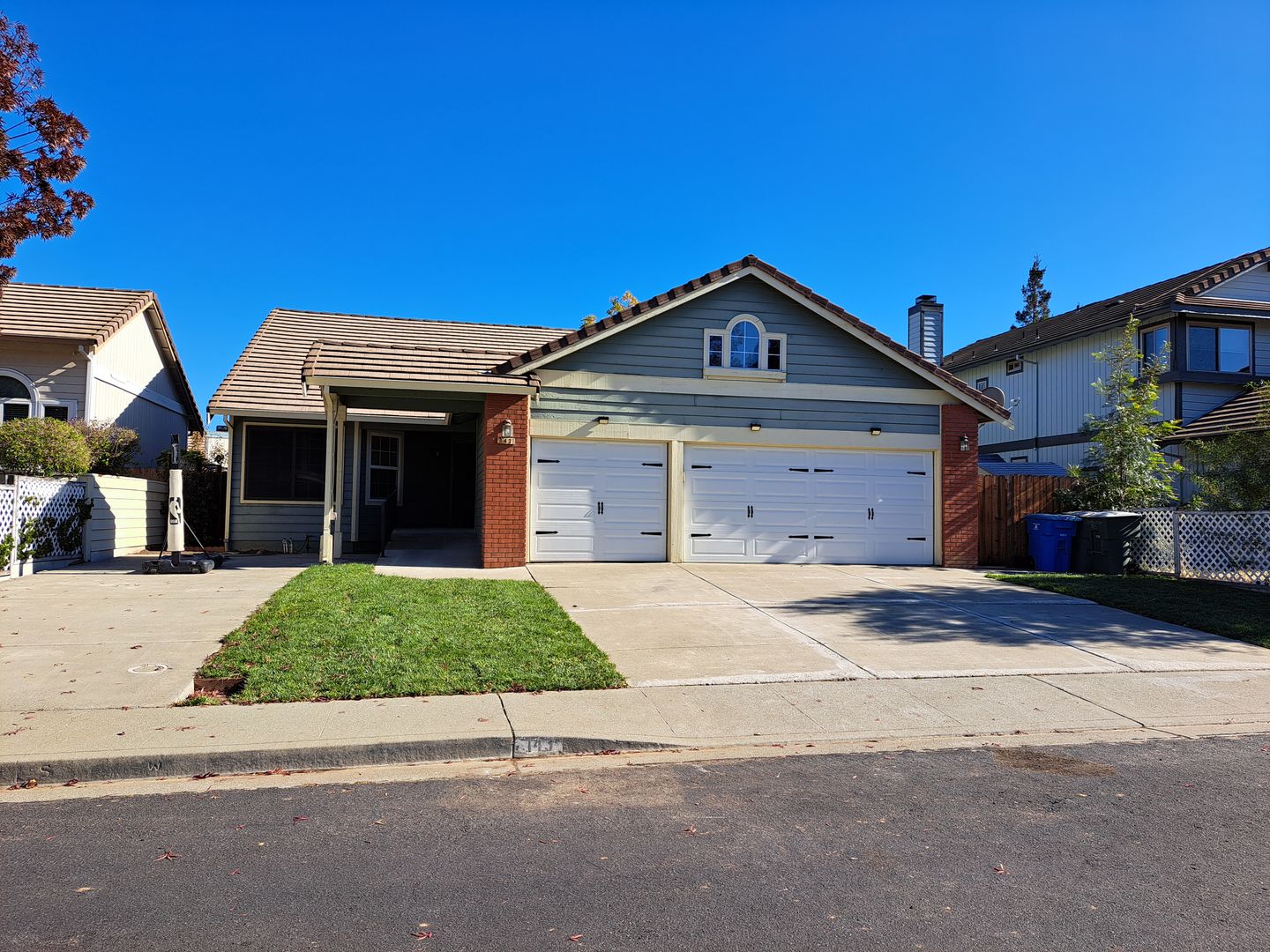 Vacaville House: 143 Buttercup Cir