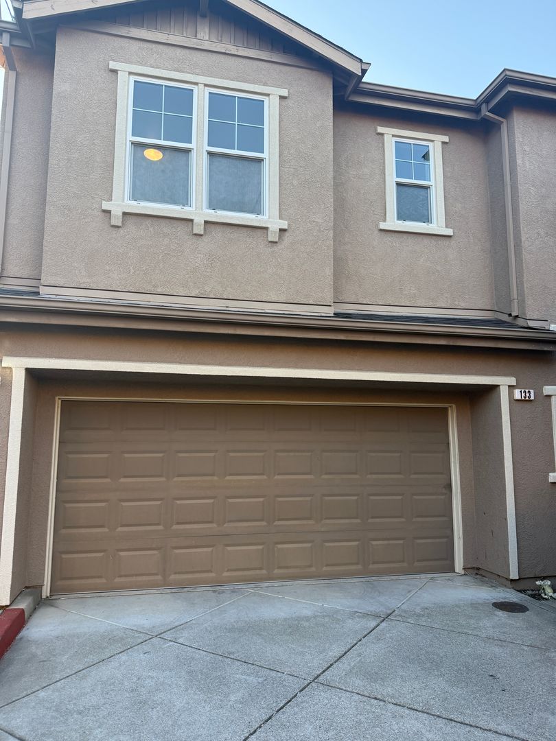 Suisun City House: 133 Summertime Lane