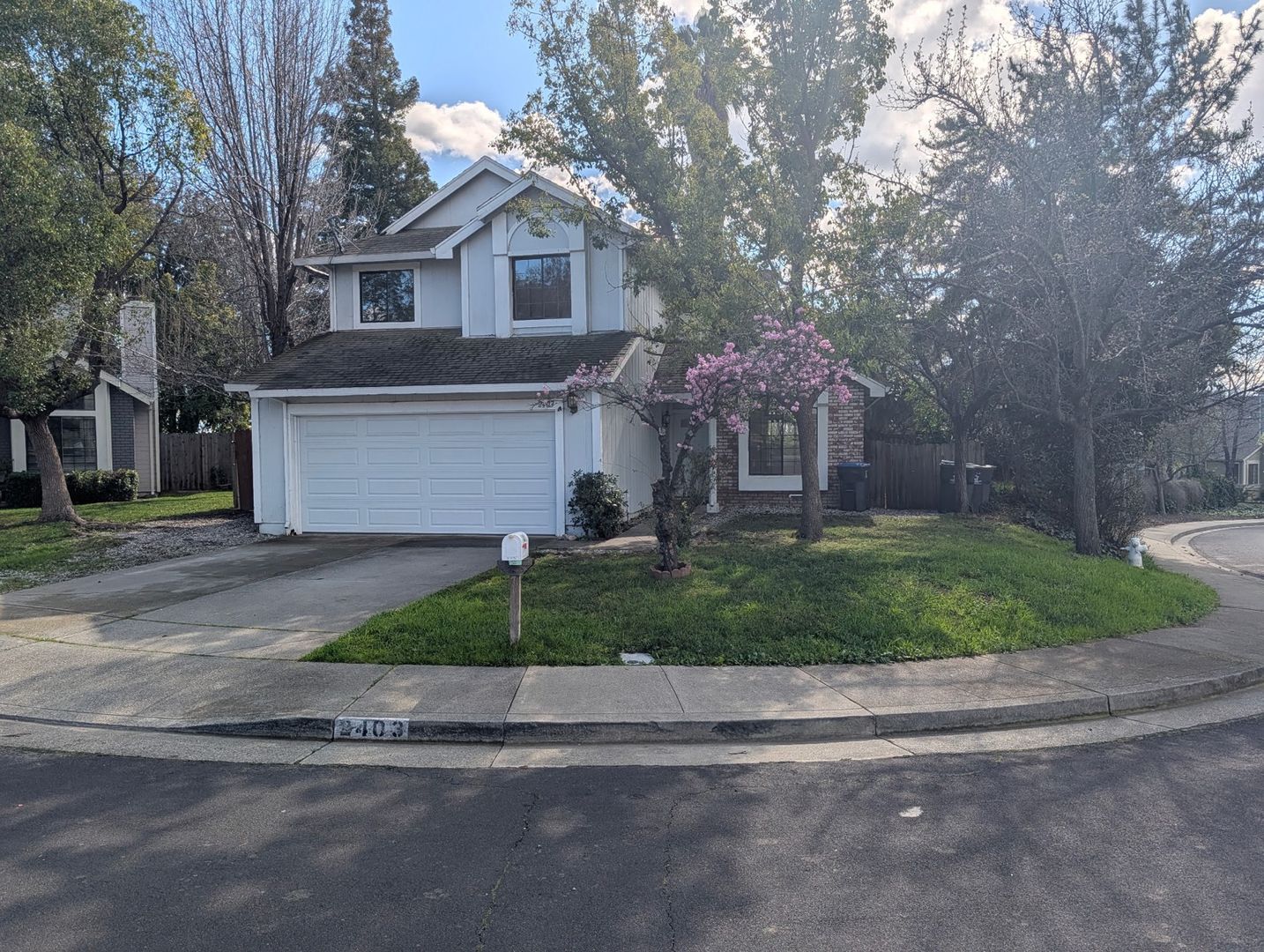 Fairfield House: 2403 Tea Ct