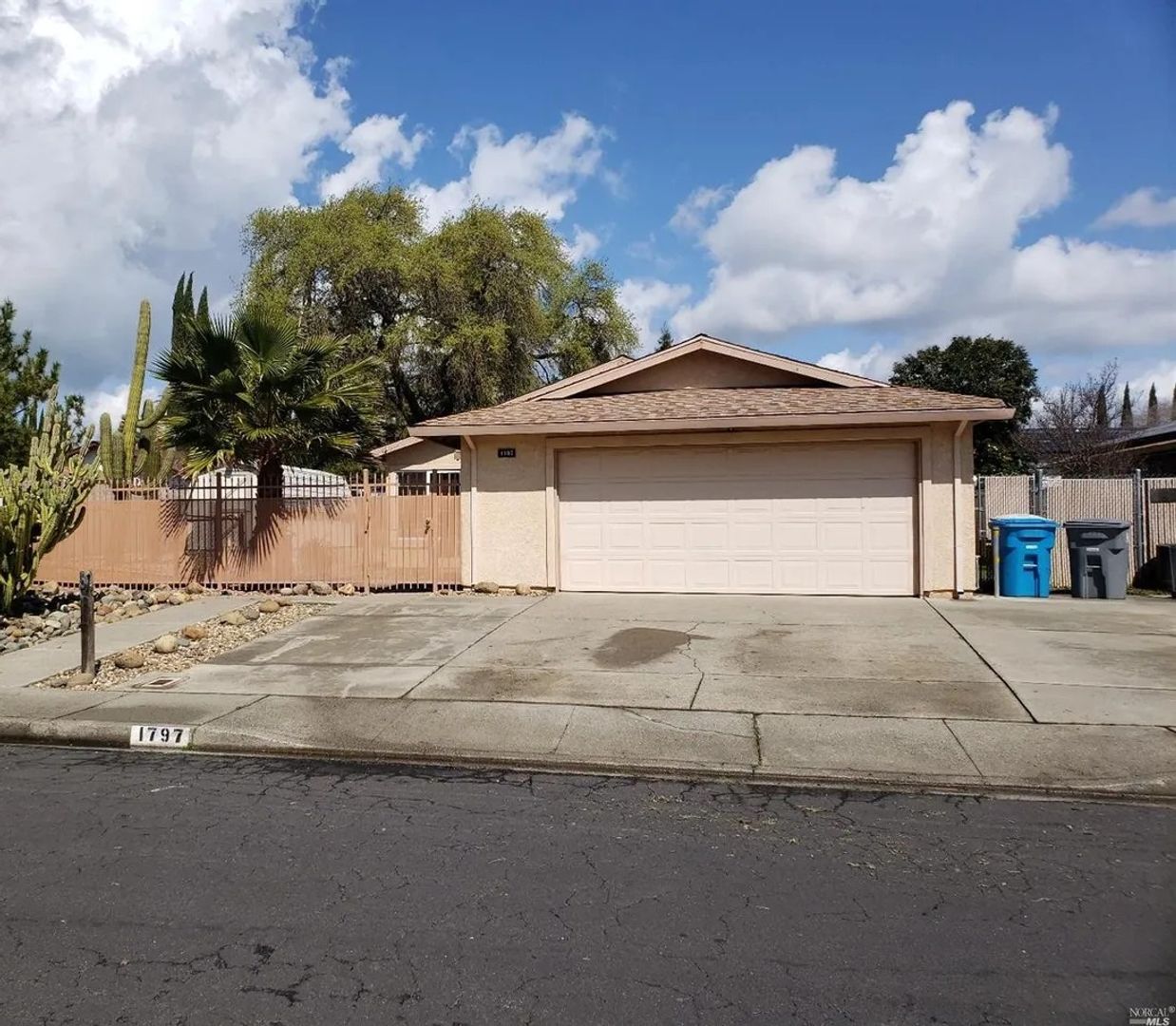 Vacaville House: 1797 Brookwood Dr.