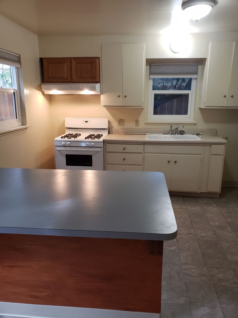Fairfield Apartment: 940 Ohio St.