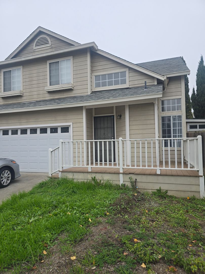 Suisun City House: 318 Ridgecrest Cir.