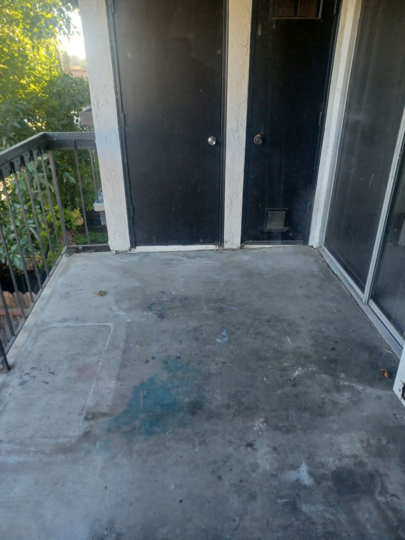 Fairfield Apartment: 1925 Grande Cir.