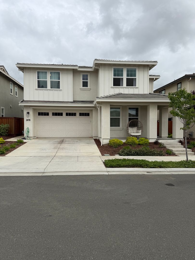 Fairfield House: 2478 Founders Place