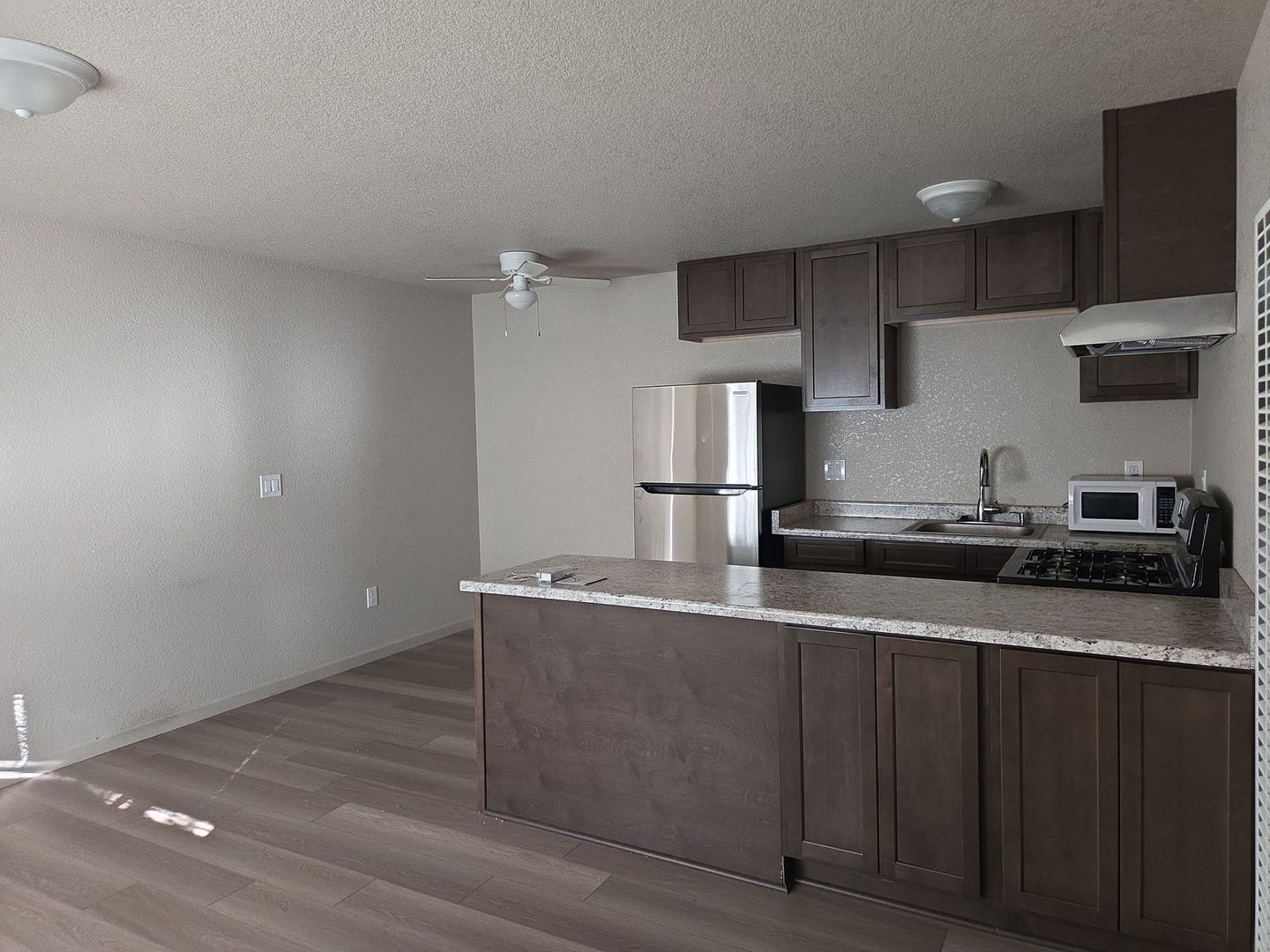 Fairfield Apartment: 501-523 Carpenter Street,