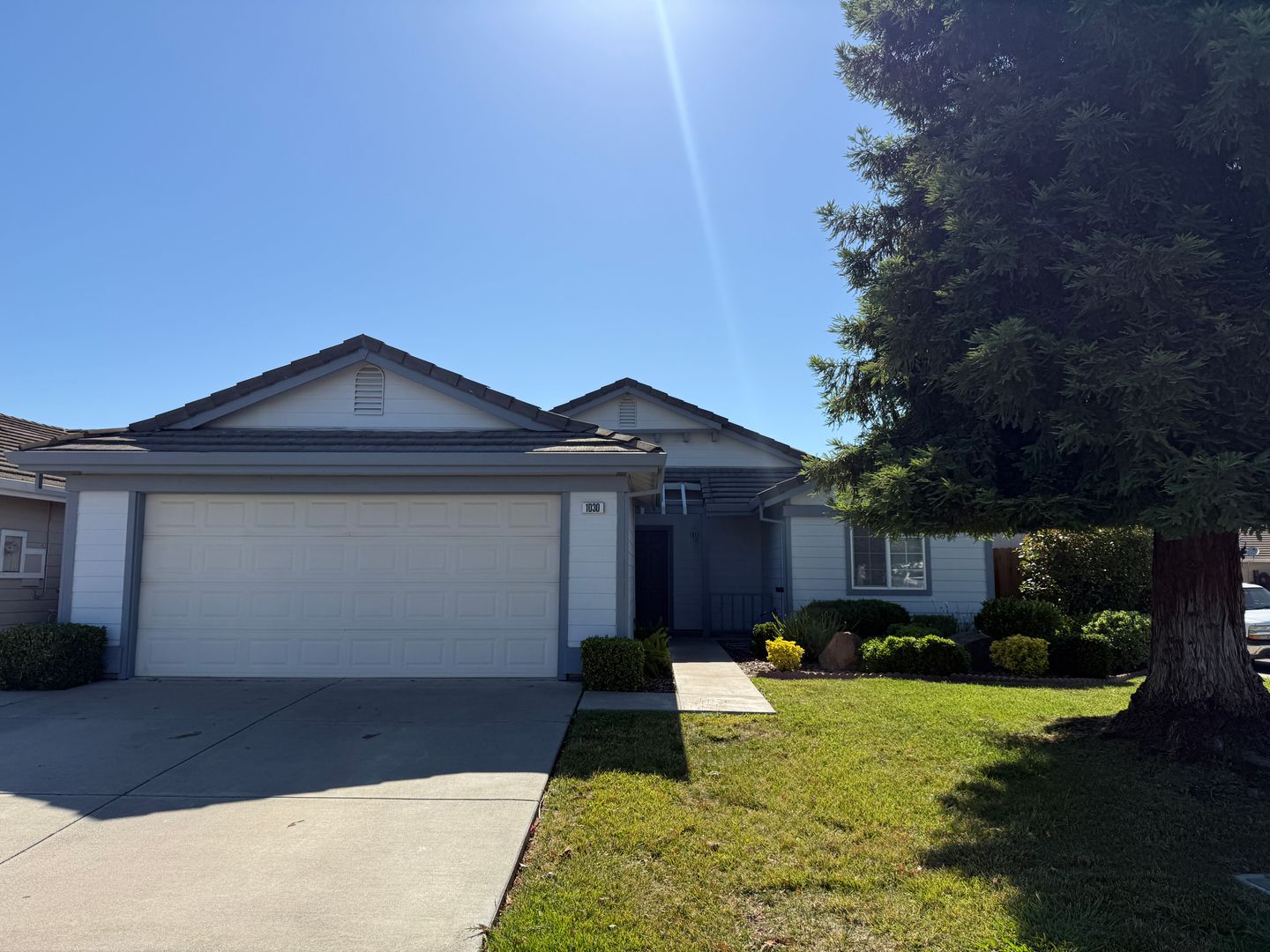 Dixon House: 1030 Windmill Dr