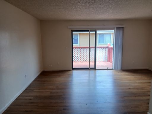 Upper Level Unit! $500 Off First Month Rent!