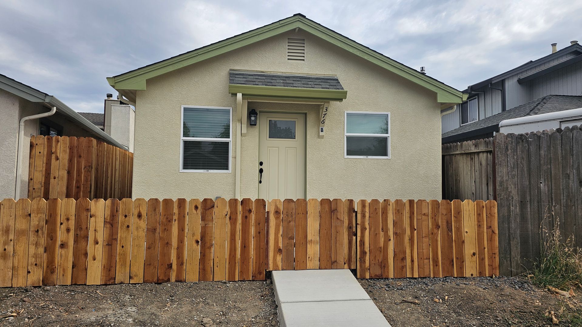 Vacaville Apartment: 376 Marna Dr.