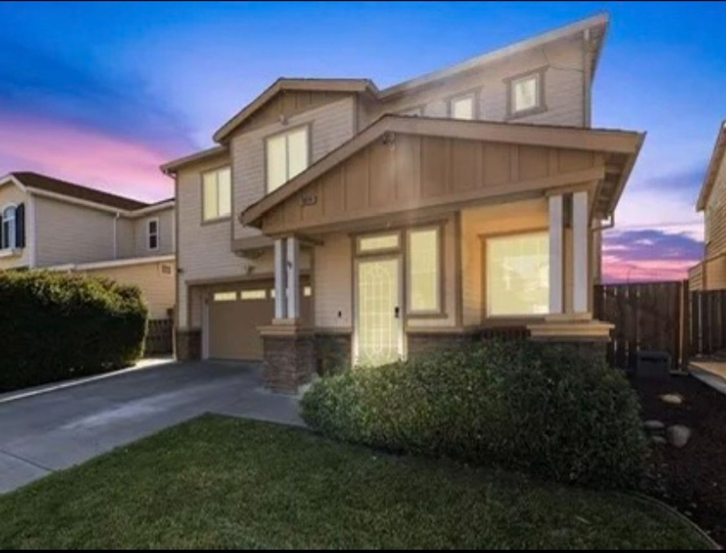 Fairfield House: 5074 Rowe Dr