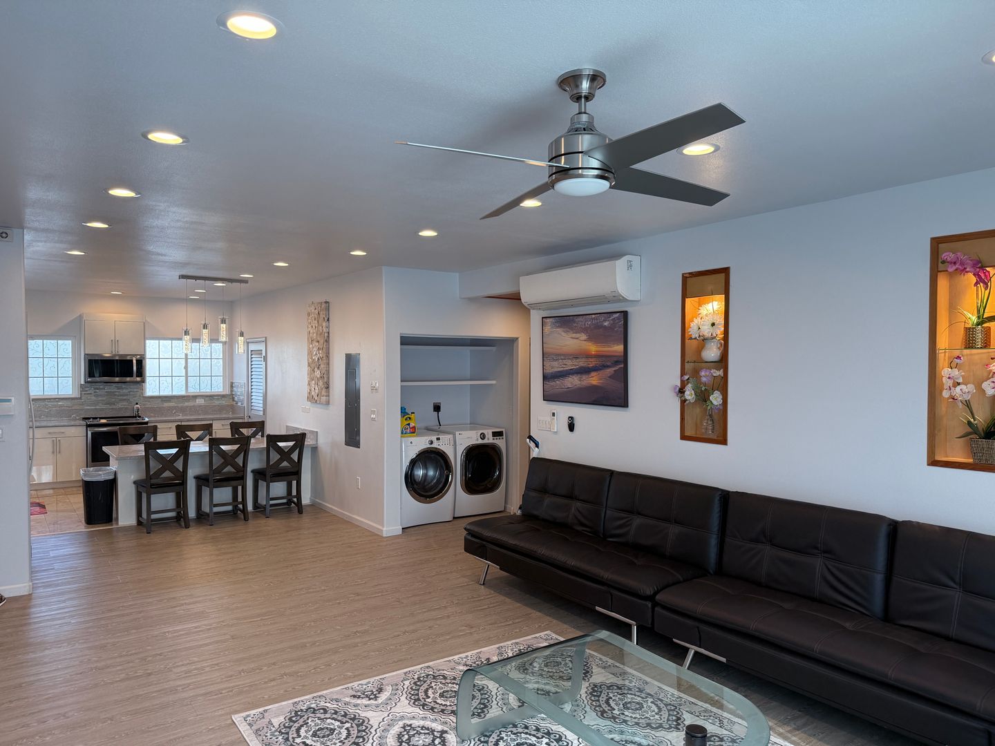 Pearl City House: 1380-A Hoona Street