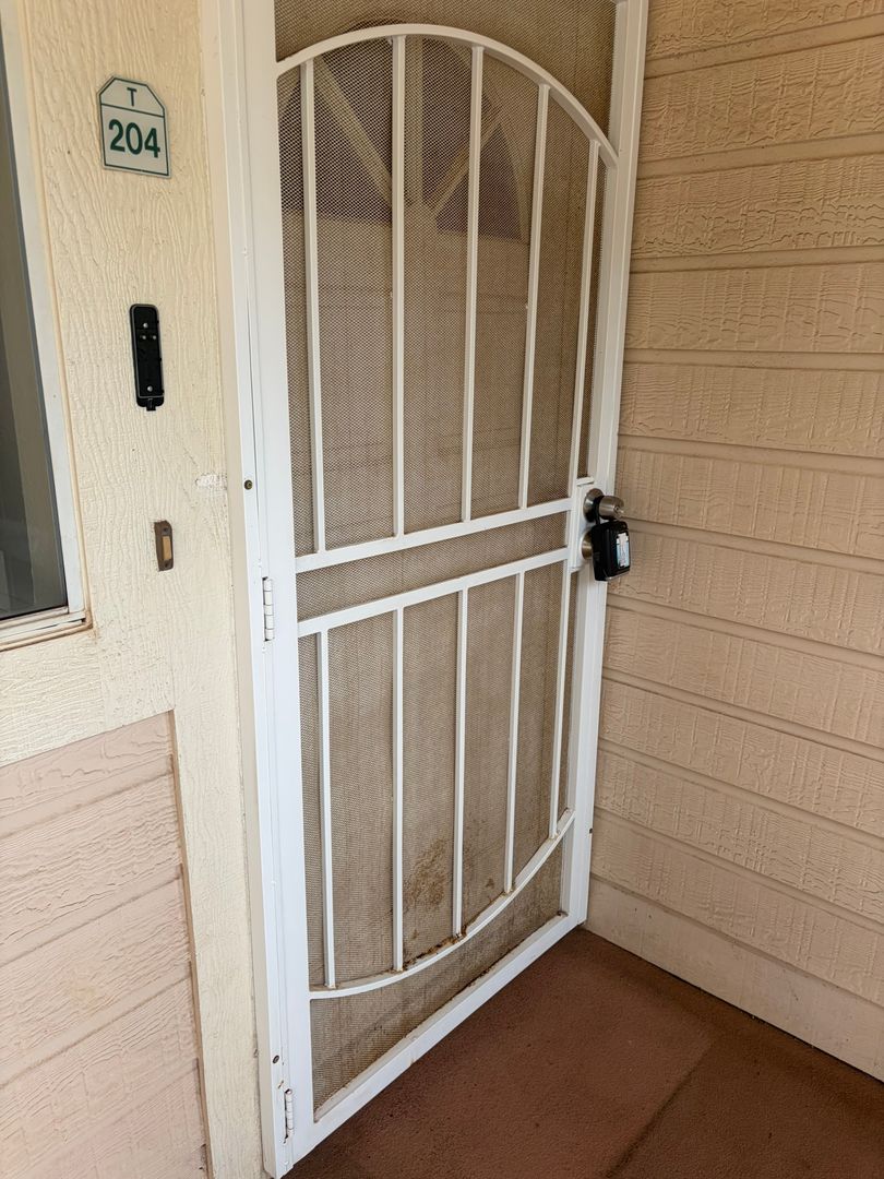 Kapolei Apartment: 92-1242 Palahia Street