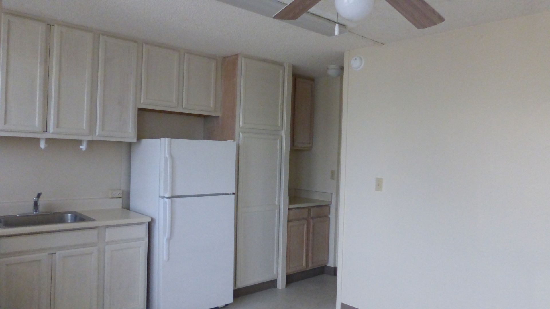 Honolulu Apartment: 1454 Pele Street