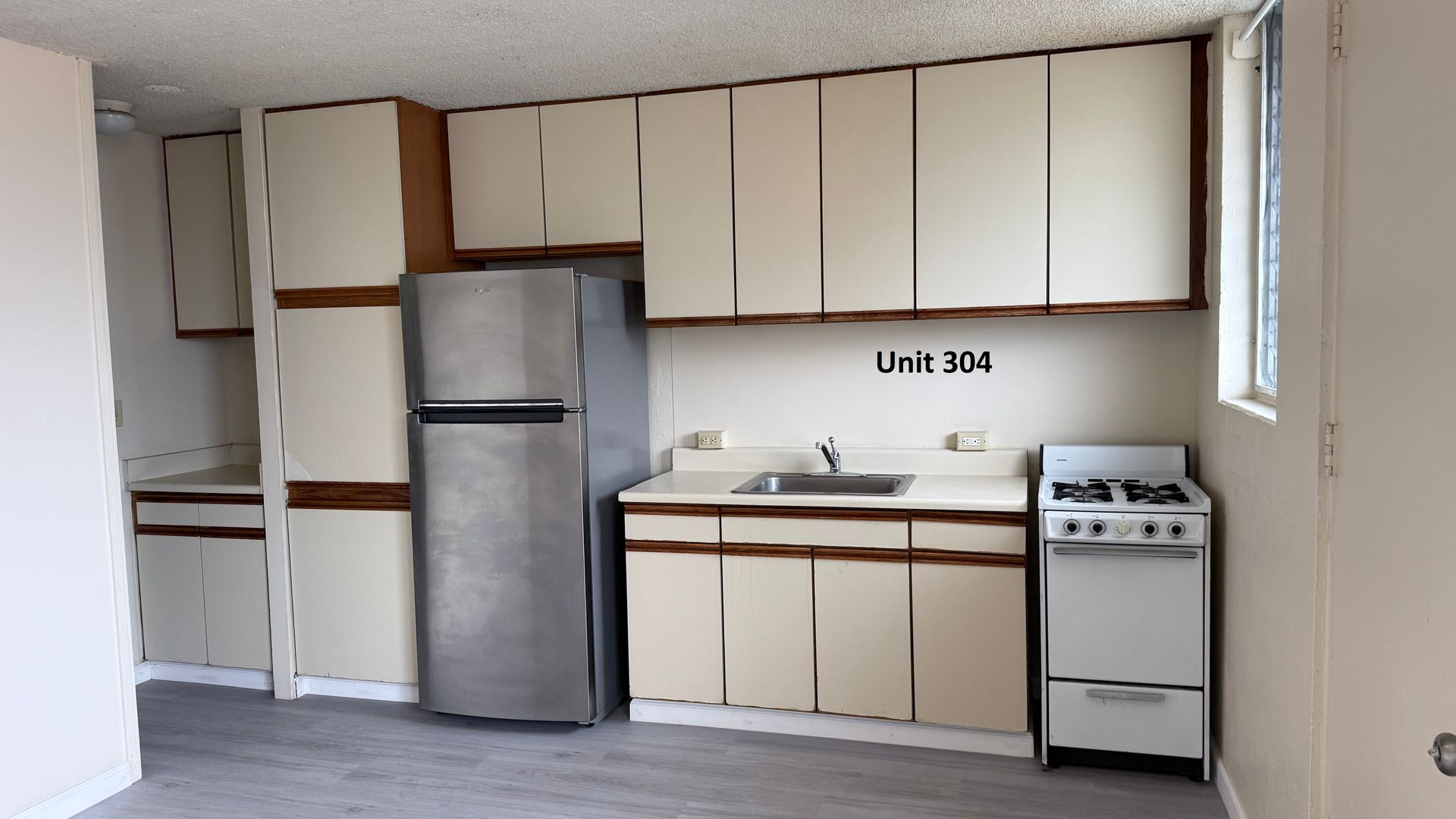 Honolulu Apartment: 1454 Pele Street
