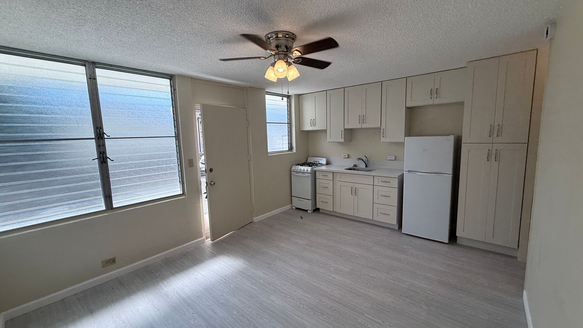 Honolulu Apartment: 1454 Pele Street