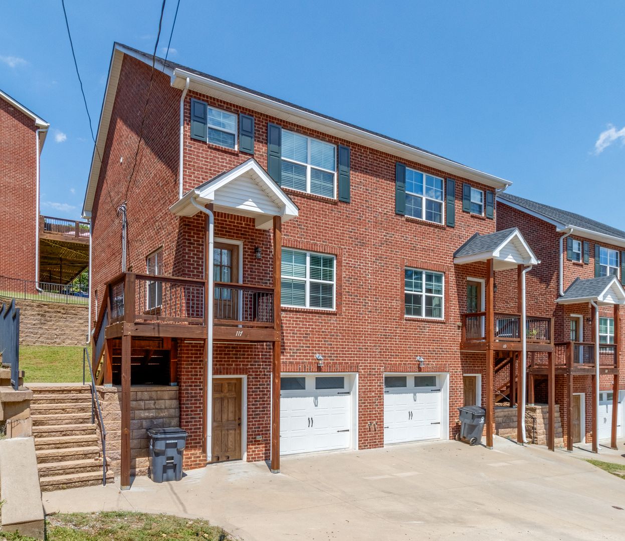 Clarksville House: 123 W Washington