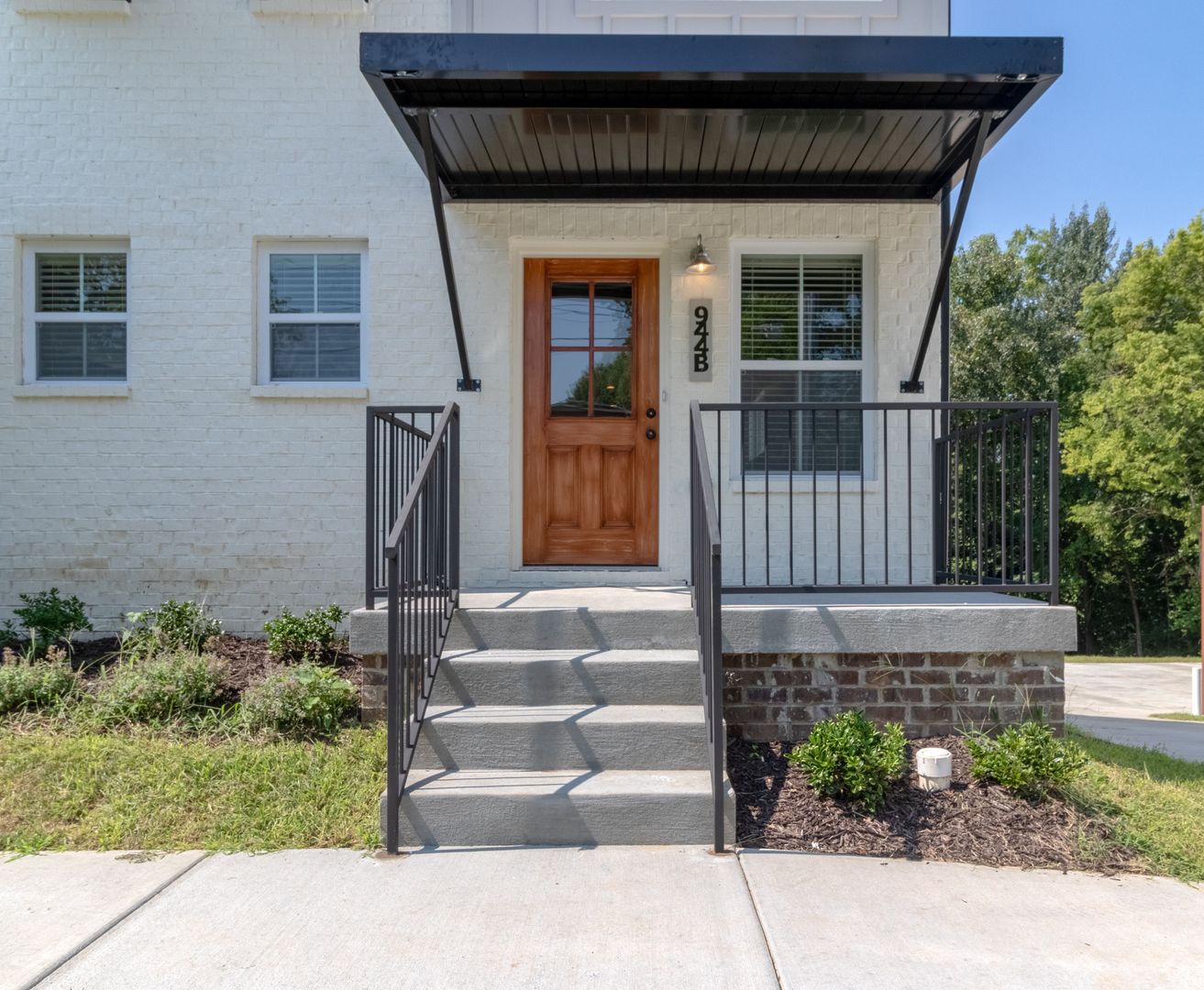 Clarksville Apartment: 938 Charlotte St