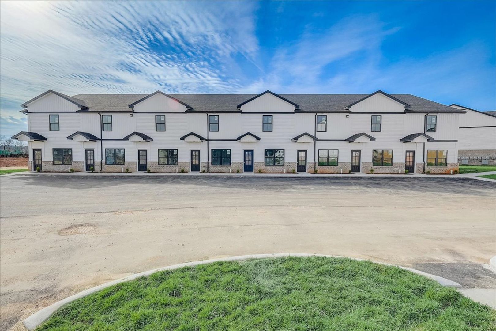 Clarksville Apartment: 630 Huntco Dr