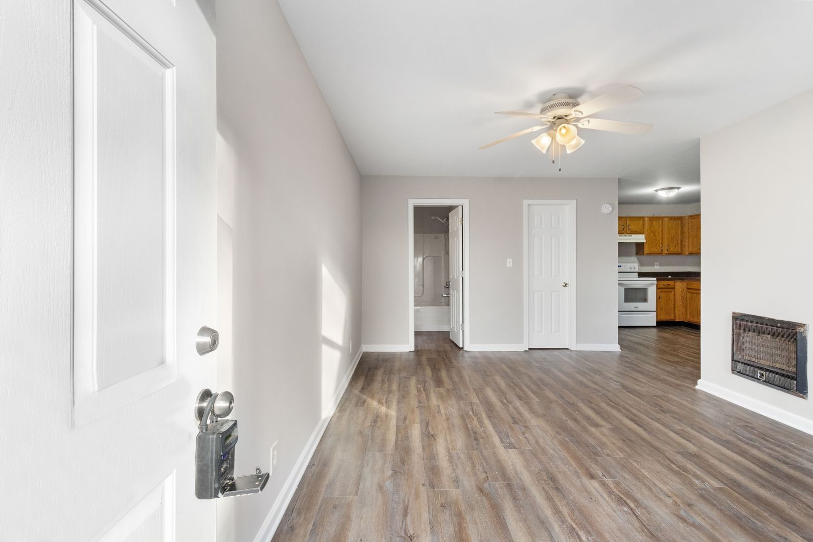 Clarksville Apartment: 40 Dortch St