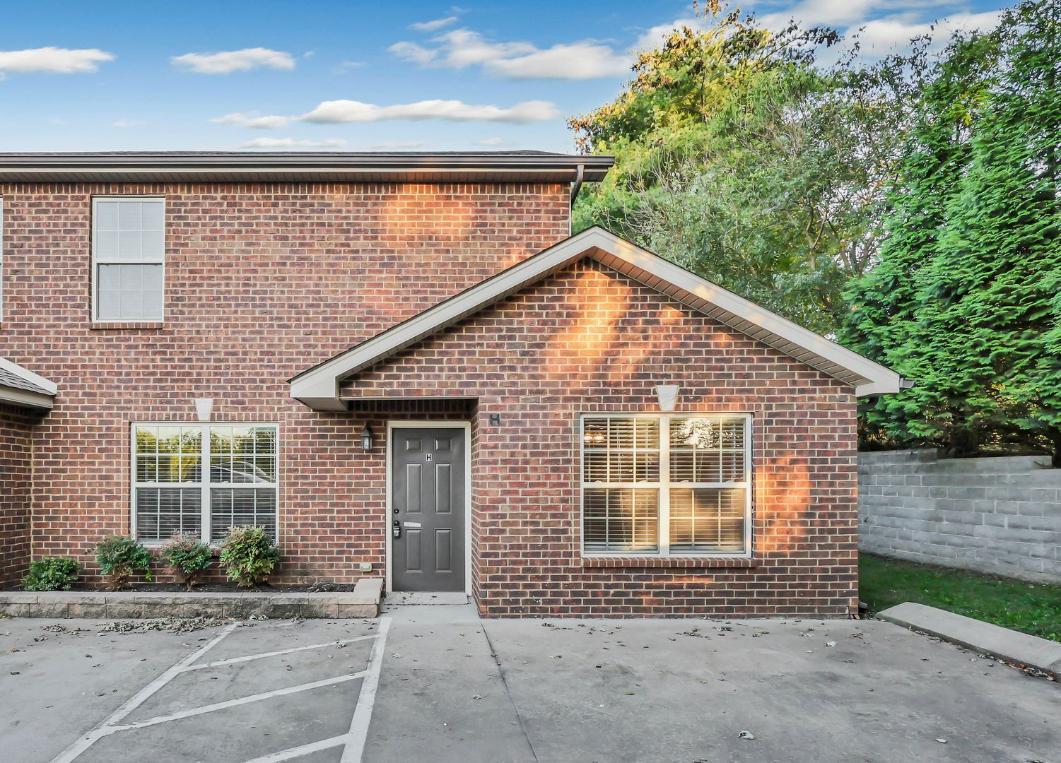 Clarksville Apartment: 531 Sango Rd