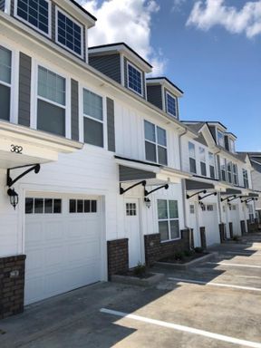 Landrum Place- 3 Bedroom – photo 1