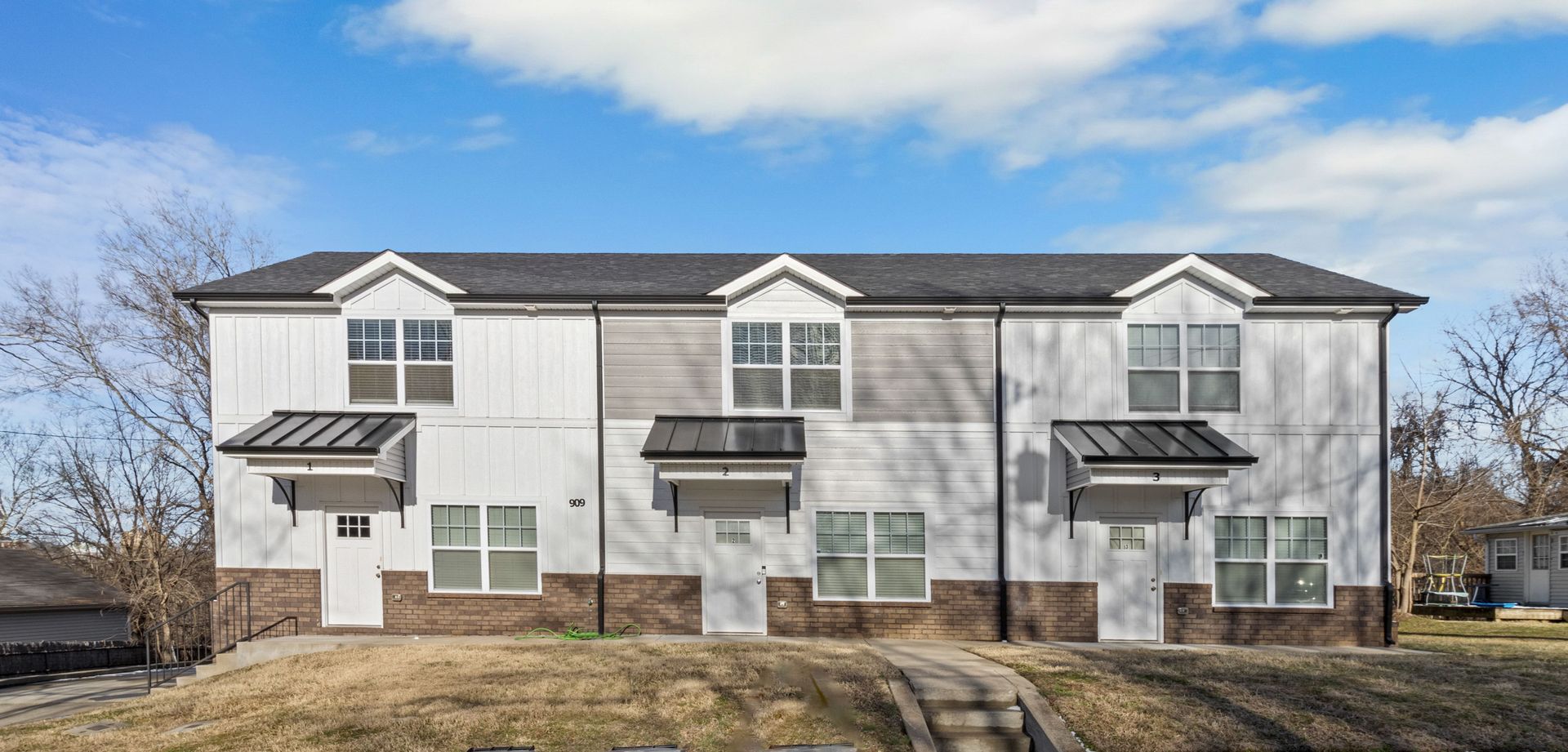 Clarksville Apartment: 909 Charlotte St