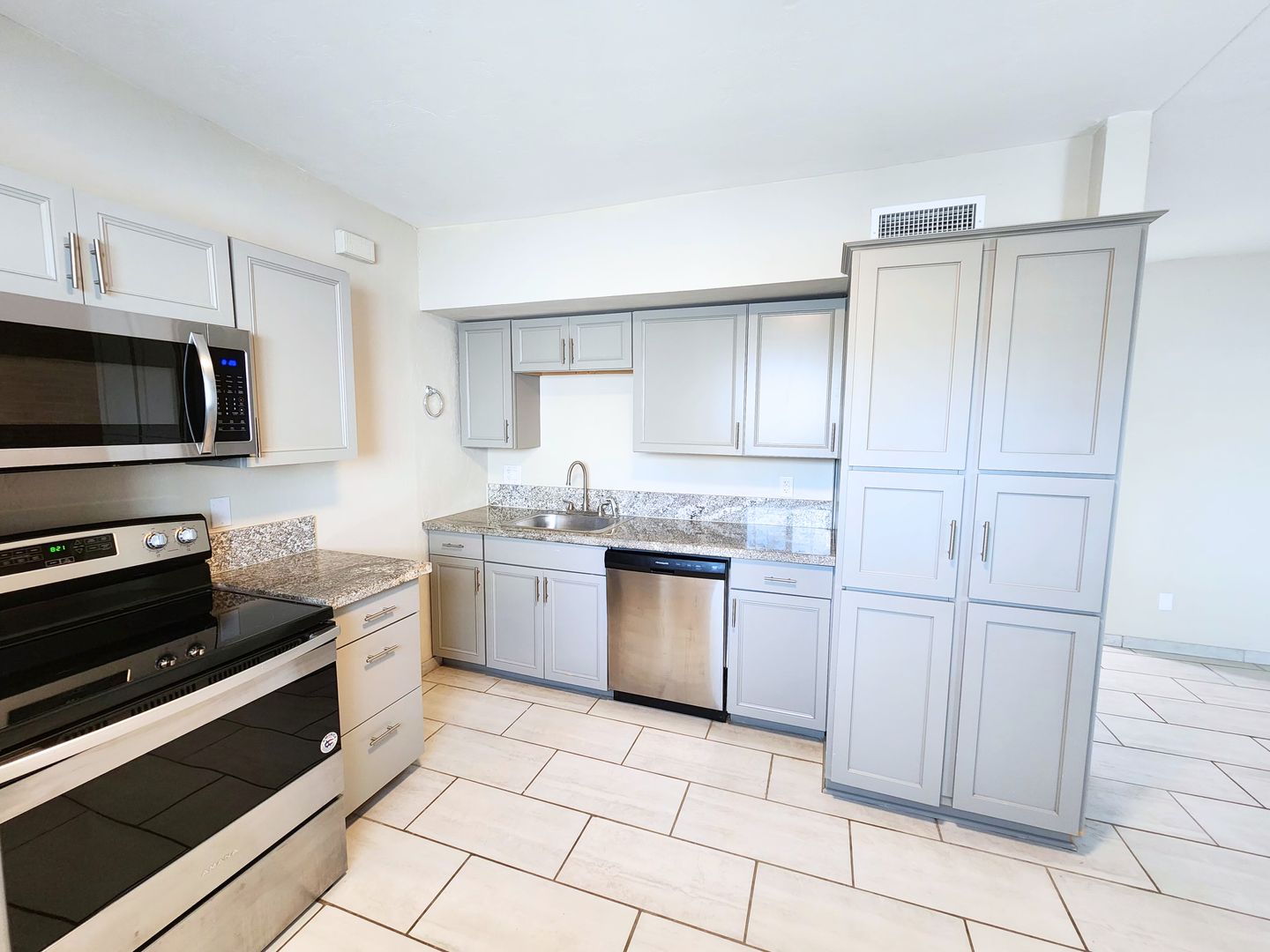 Tucson Apartment: 501 E Glenn St.