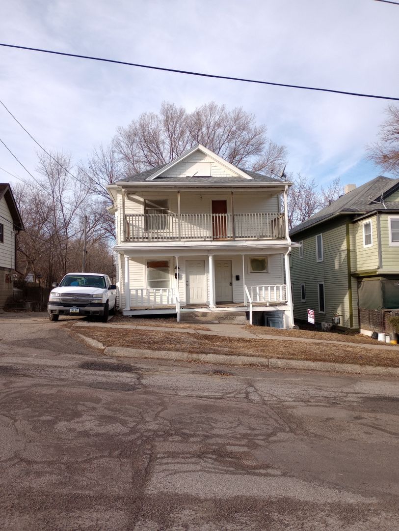 Sioux City Apartment: 615 Rebecca St