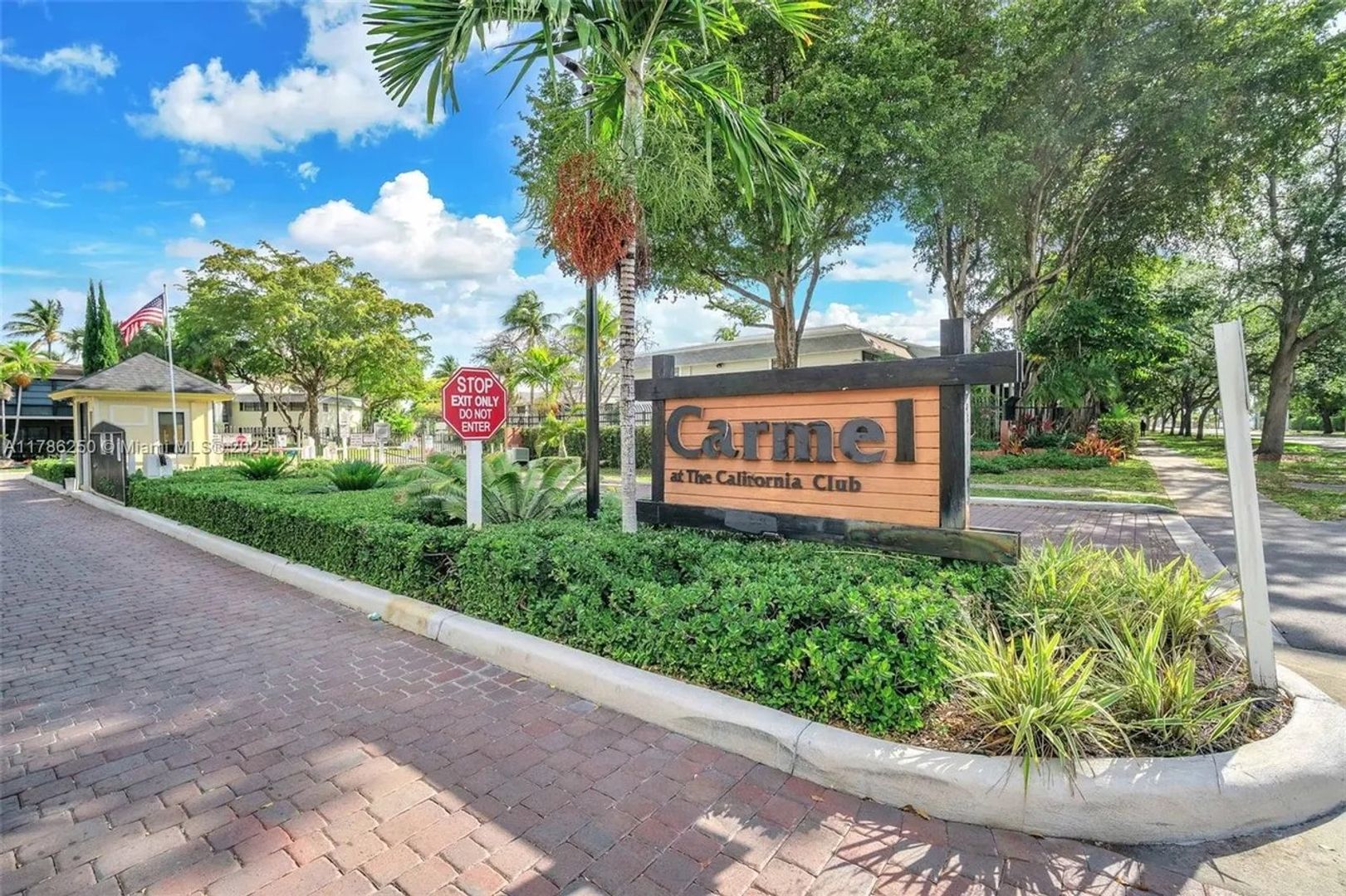 Miami Condo: 771 NE 199th St