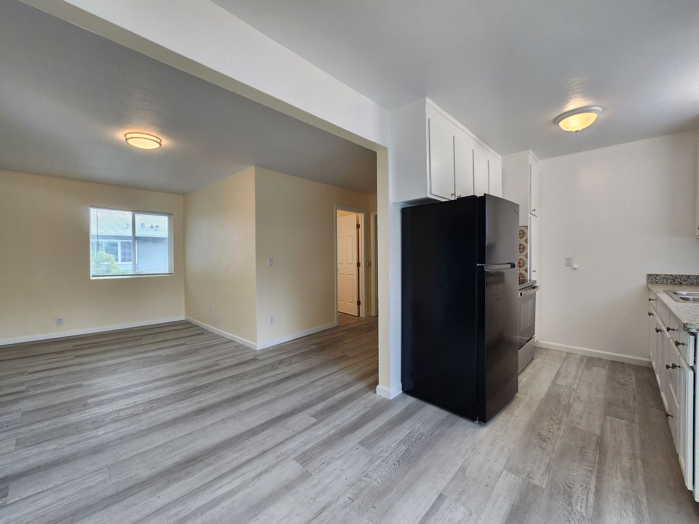 Santa Rosa Apartment: 1075 Delport Ave.