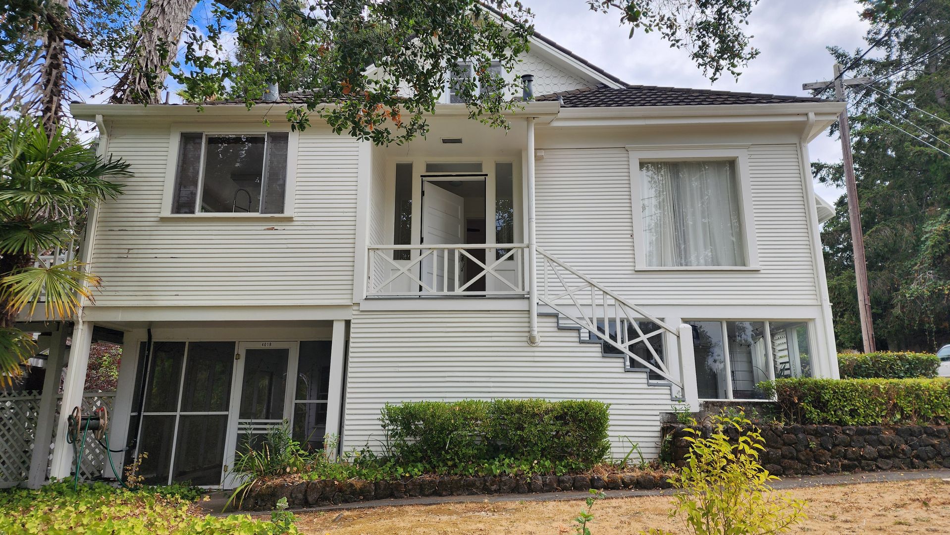 Sebastopol Apartment: 401 Vine Ave.