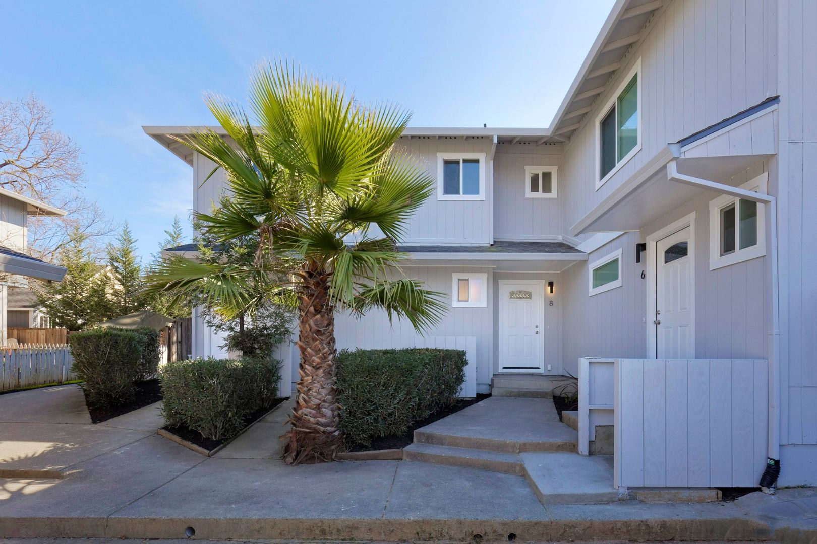 Windsor House: 10 3rd St