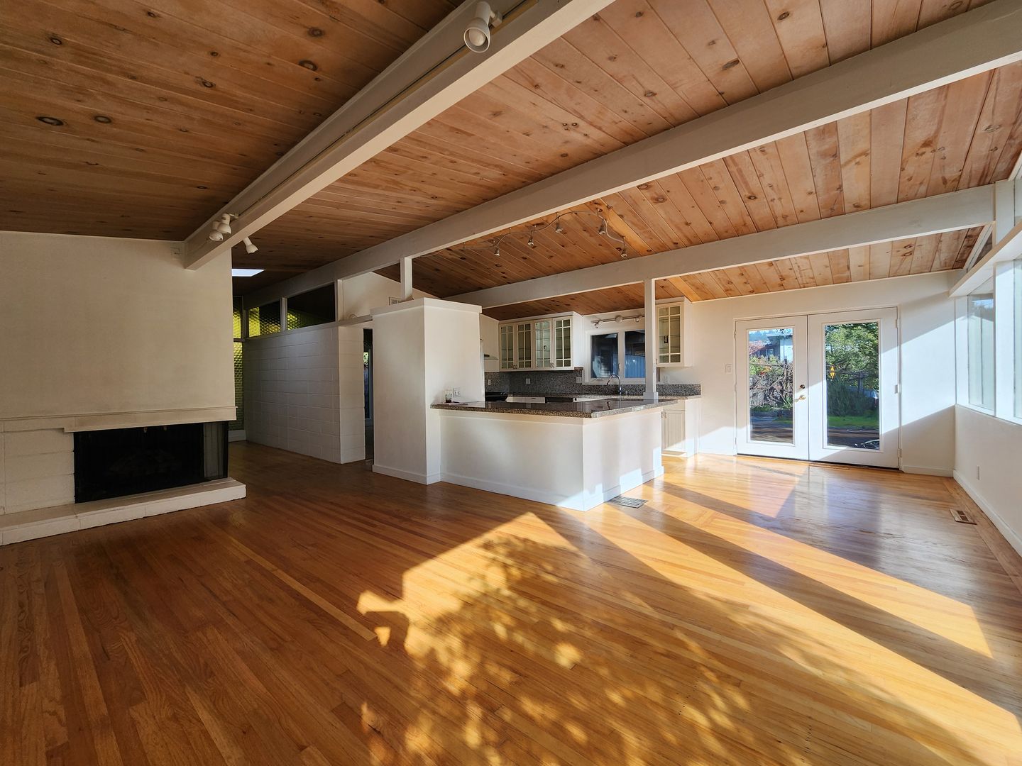 Santa Rosa House: 2015 Cummings Drive