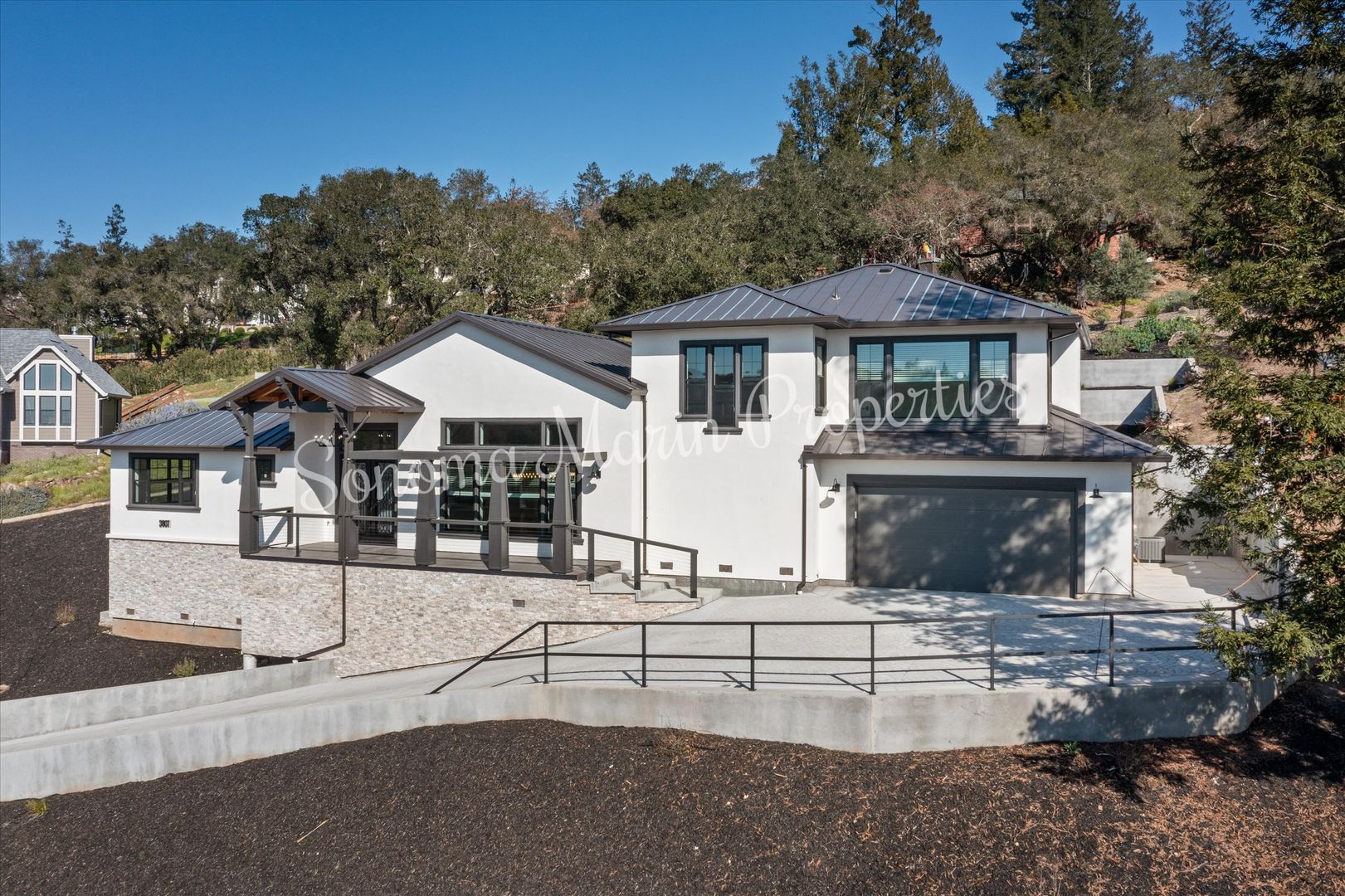 Santa Rosa House: 3807 Clear Ridge