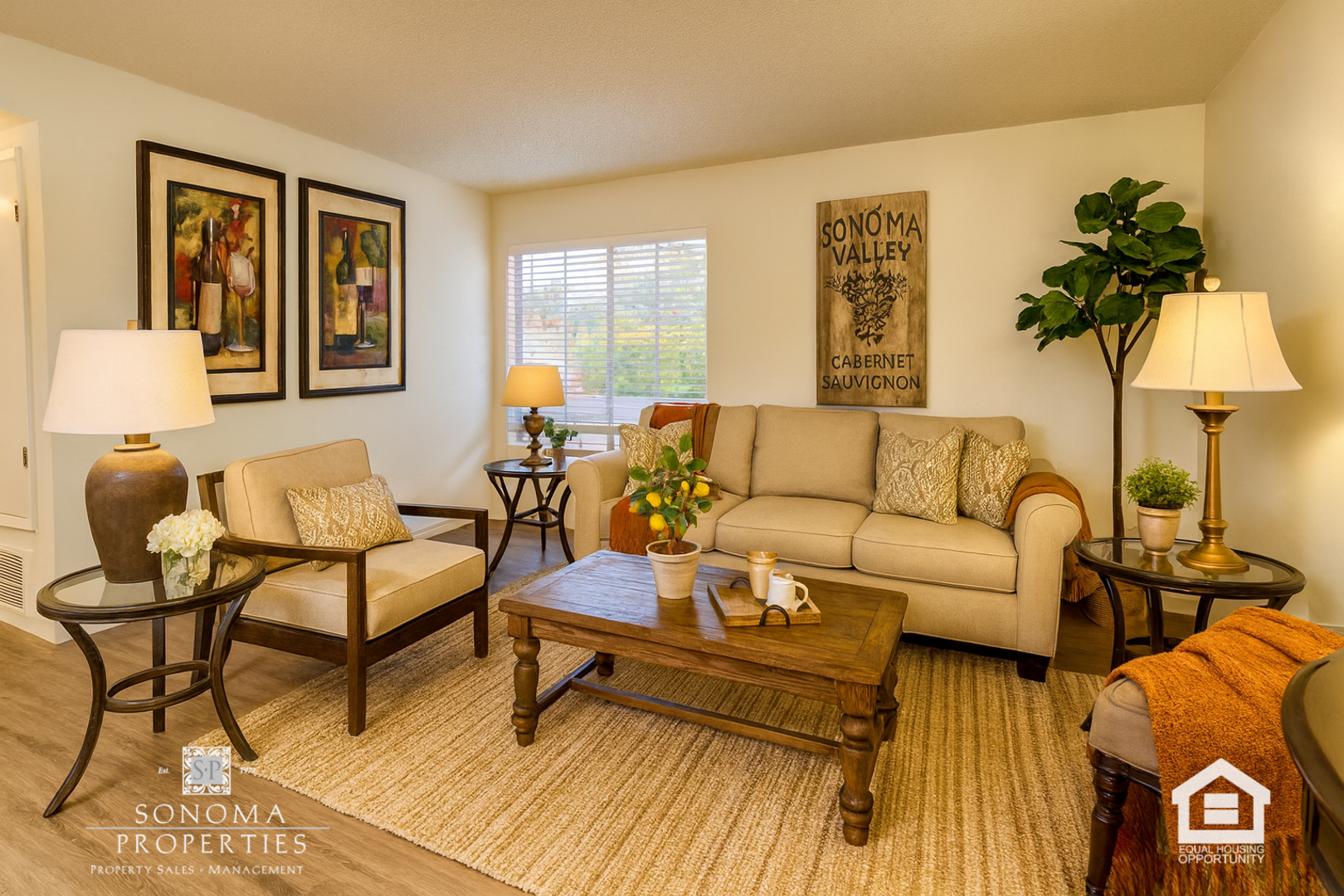 Sonoma Apartment: 753 1st Street W