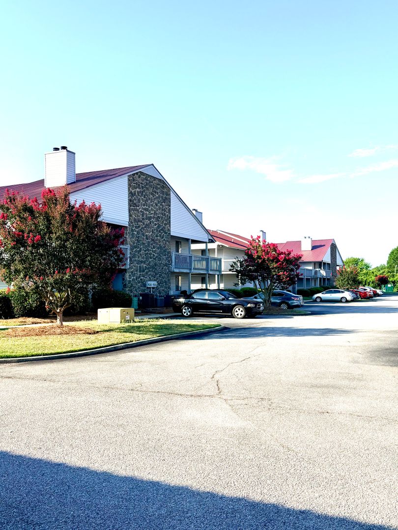 Florence Apartment: 2210 W. Jody Rd.