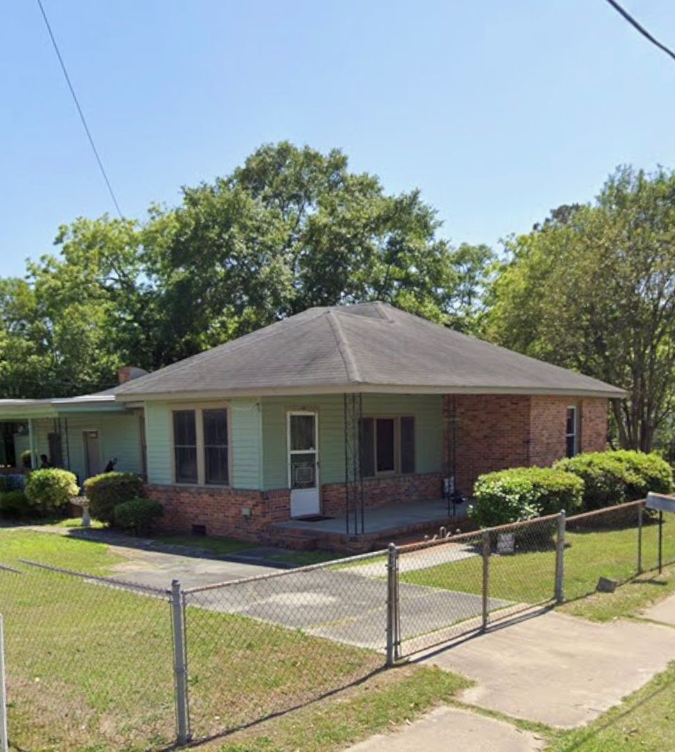 Darlington House: 501 Chestnut St.