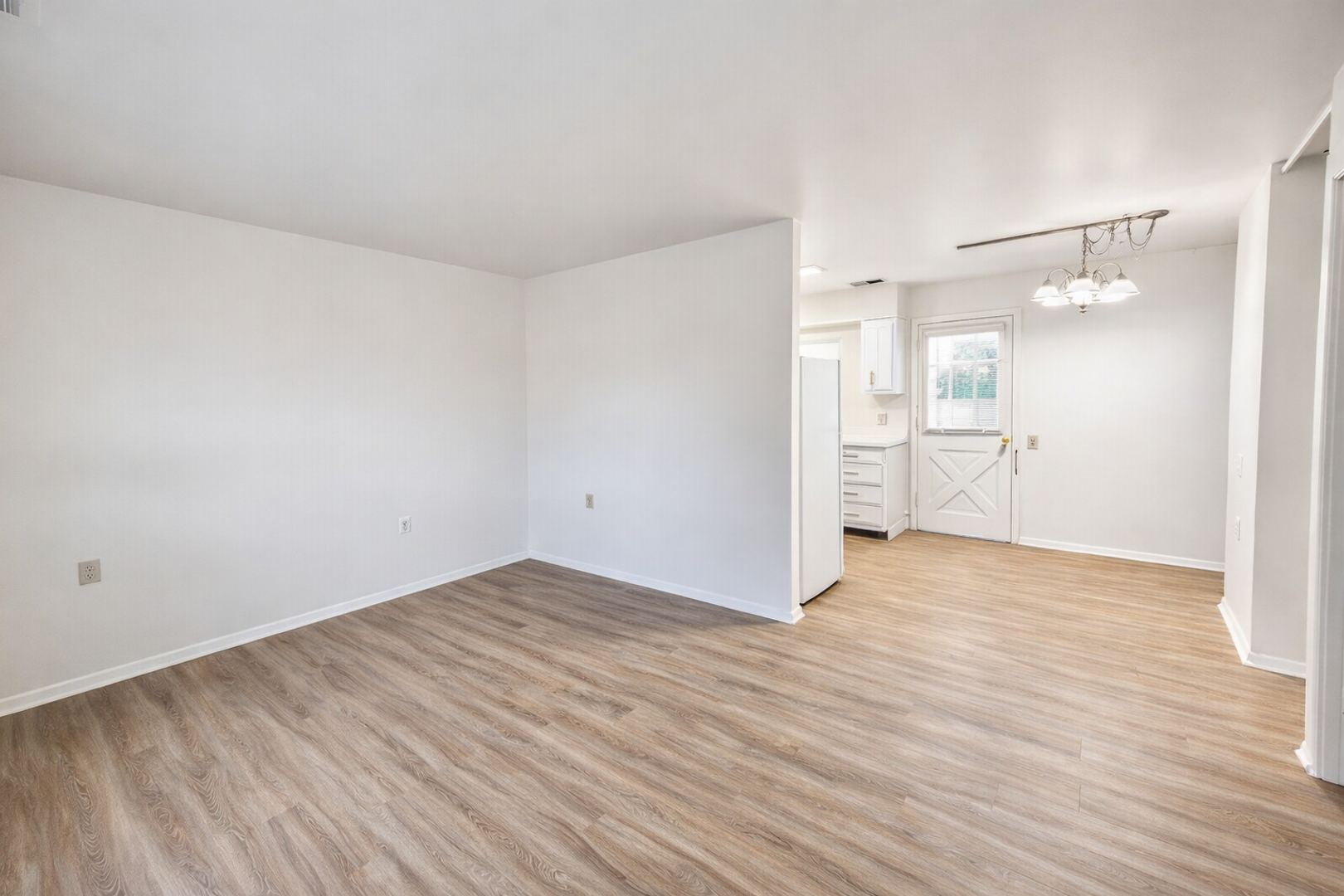 Evansville Apartment: 1450 Luther Square