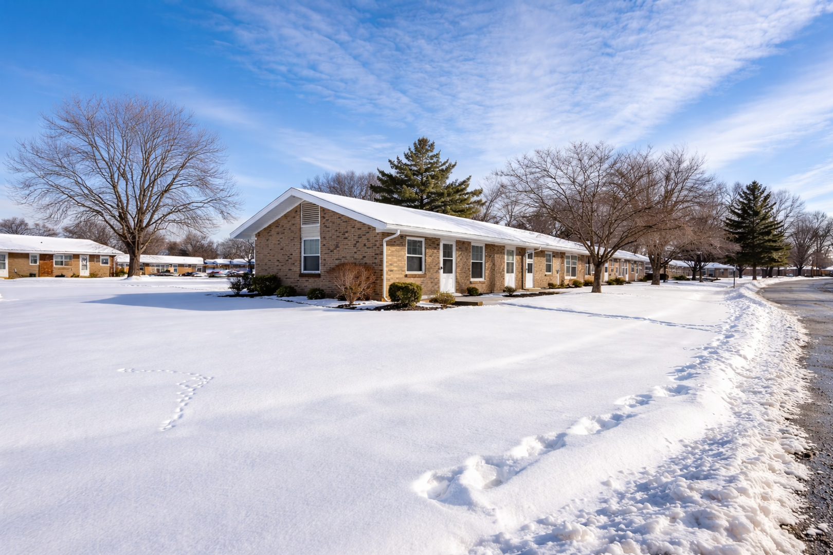 Evansville Apartment: 1450 Luther Square
